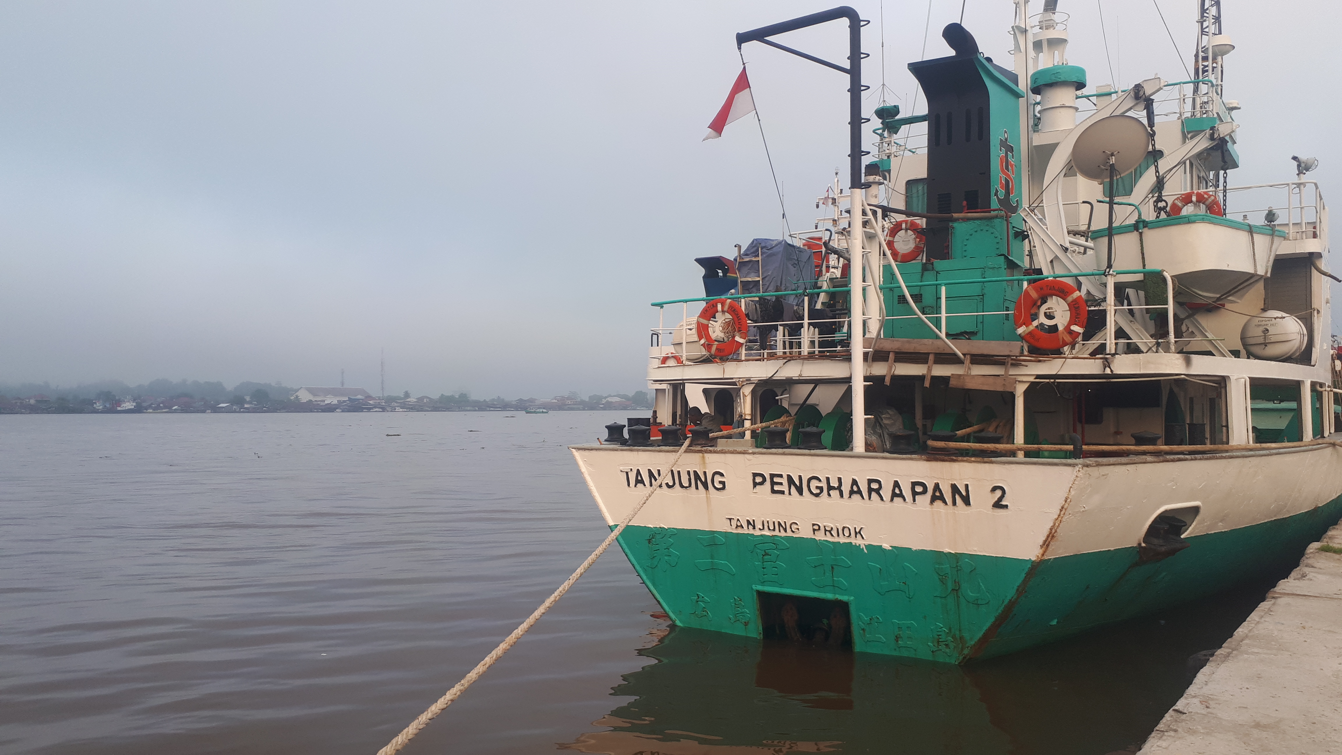 Menyusuri Sungai Mahakam: Jejak Sejarah dan Menikmati Pesona Alam Kalimantan