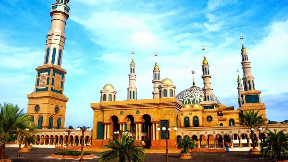 12 Wisata Samarinda yang Wajib Dikunjungi: Budaya Dayak, Masjid Megah & Sungai Mahakam
